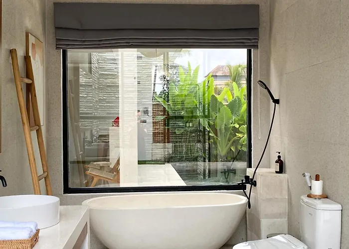 Villa Nata Raka - Modern Tropical Private Pool In